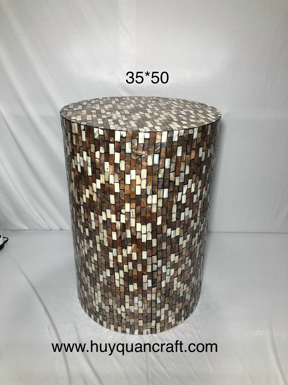 HQ12521 Mother of pearl lacquer stool
